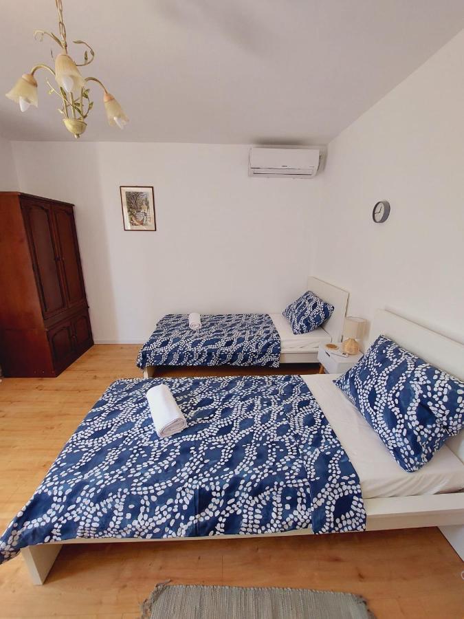 Apartments Mario Примоштен Екстер'єр фото